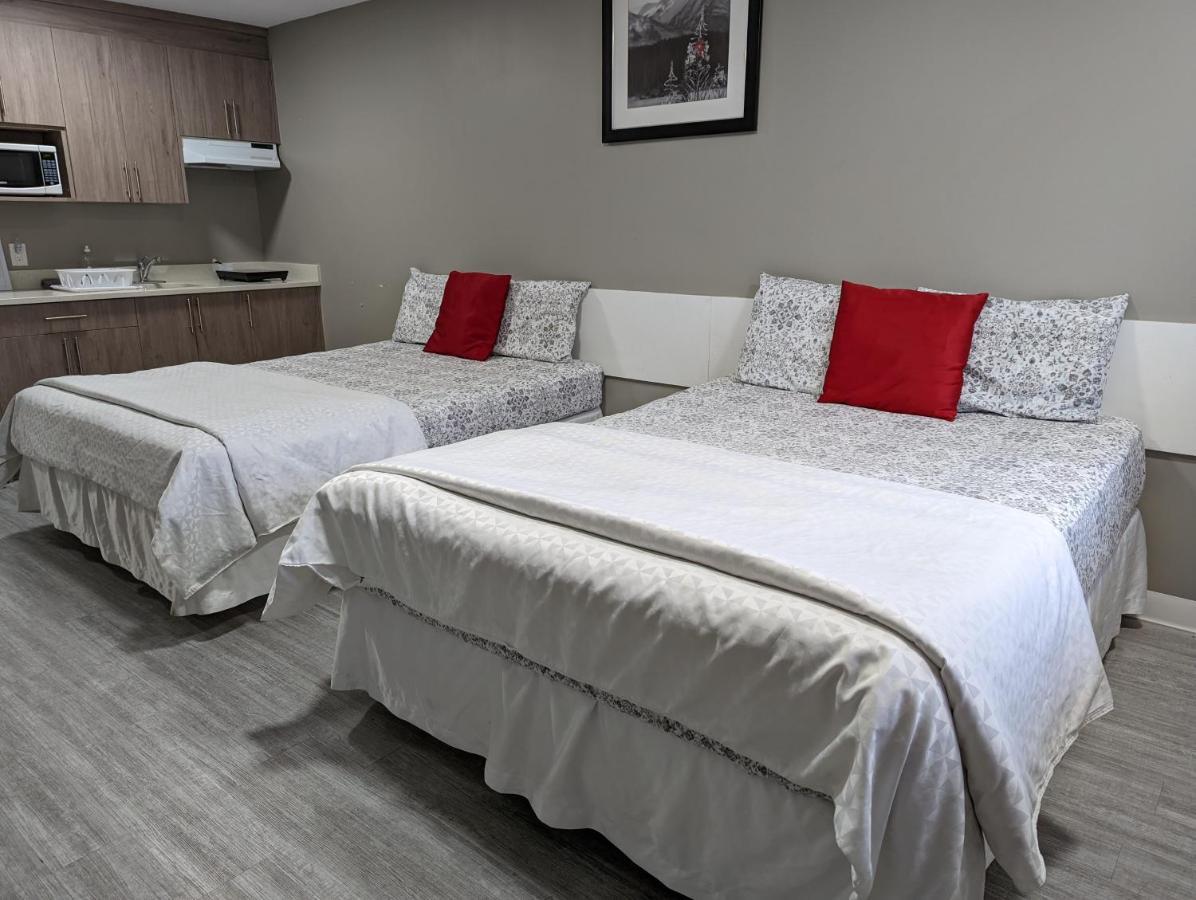 מדיסין הט Riverside Motel מראה חיצוני תמונה