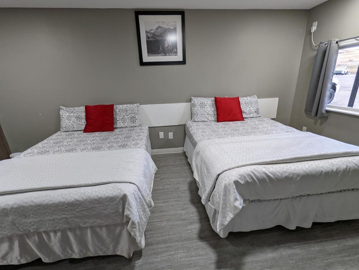 מדיסין הט Riverside Motel מראה חיצוני תמונה