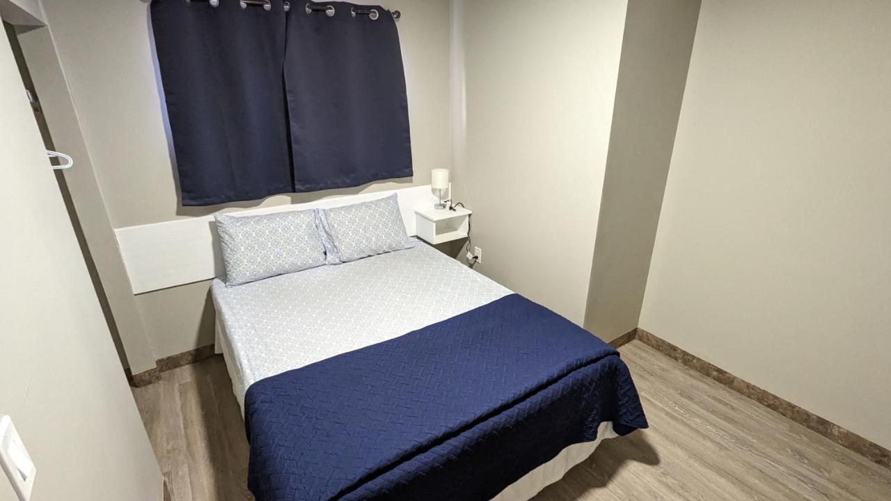 מדיסין הט Riverside Motel חדר תמונה