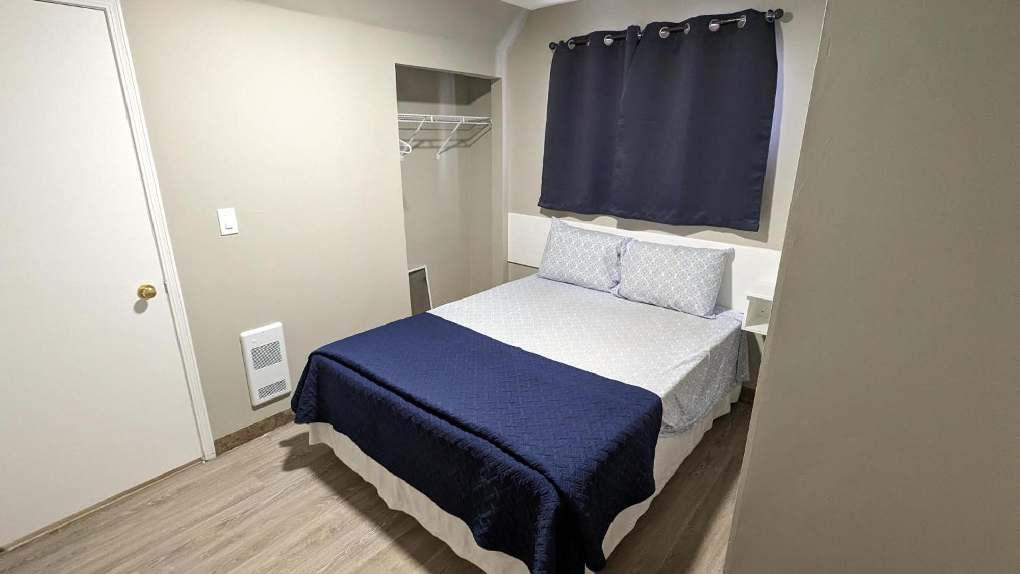 מדיסין הט Riverside Motel חדר תמונה